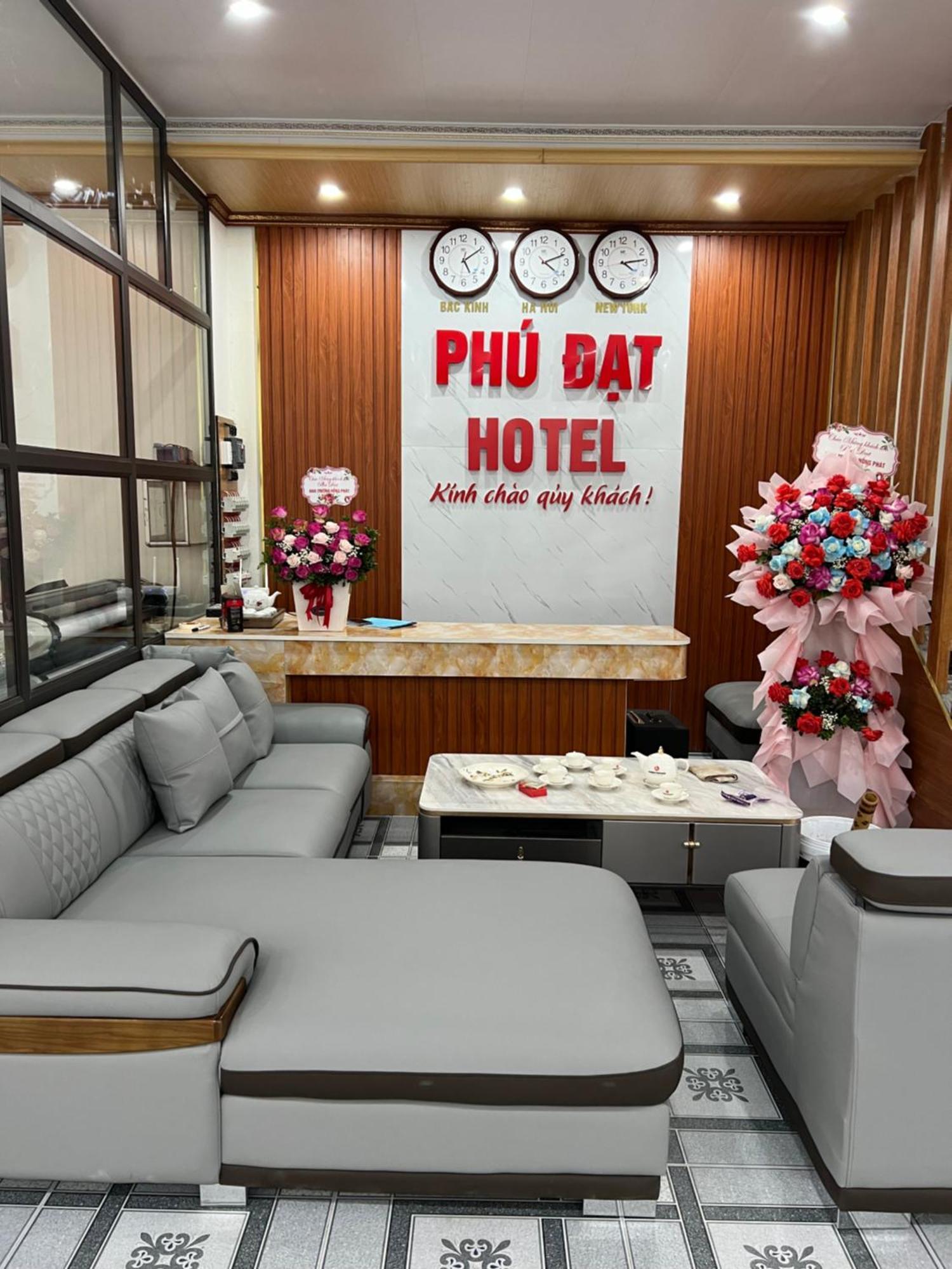 Phu Dat Hotel Dong Van  Exterior photo