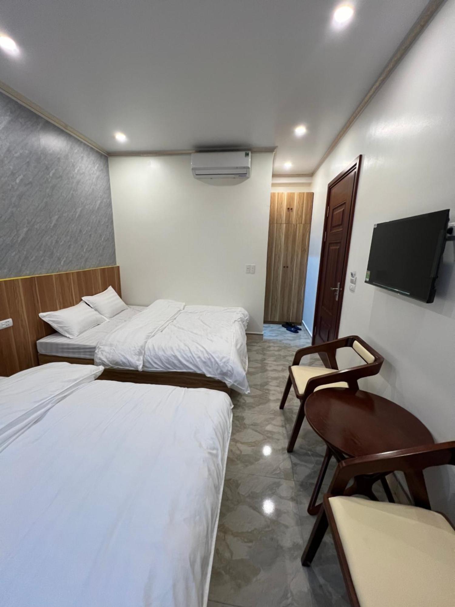Phu Dat Hotel Dong Van  Exterior photo
